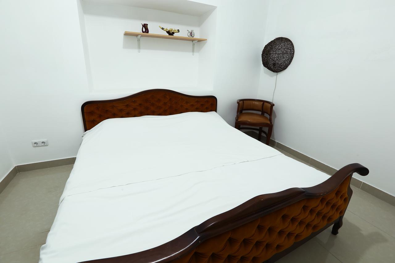 Byron Hostel Yerevan Exterior photo