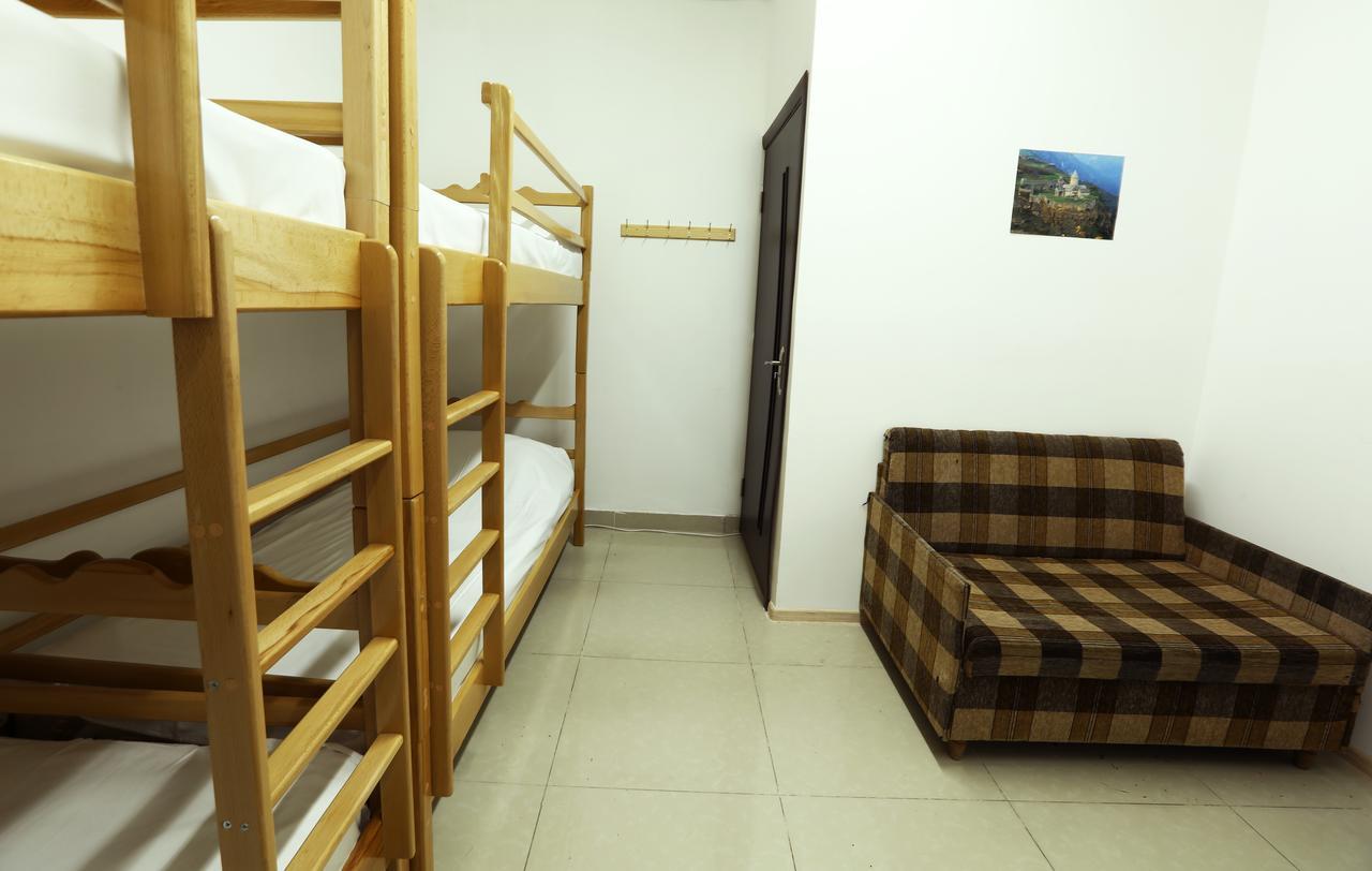 Byron Hostel Yerevan Exterior photo